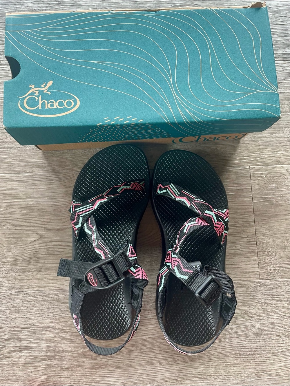 NWB Chaco Z1 Classic Sandals, Size 6, Paddle Pink Mint
